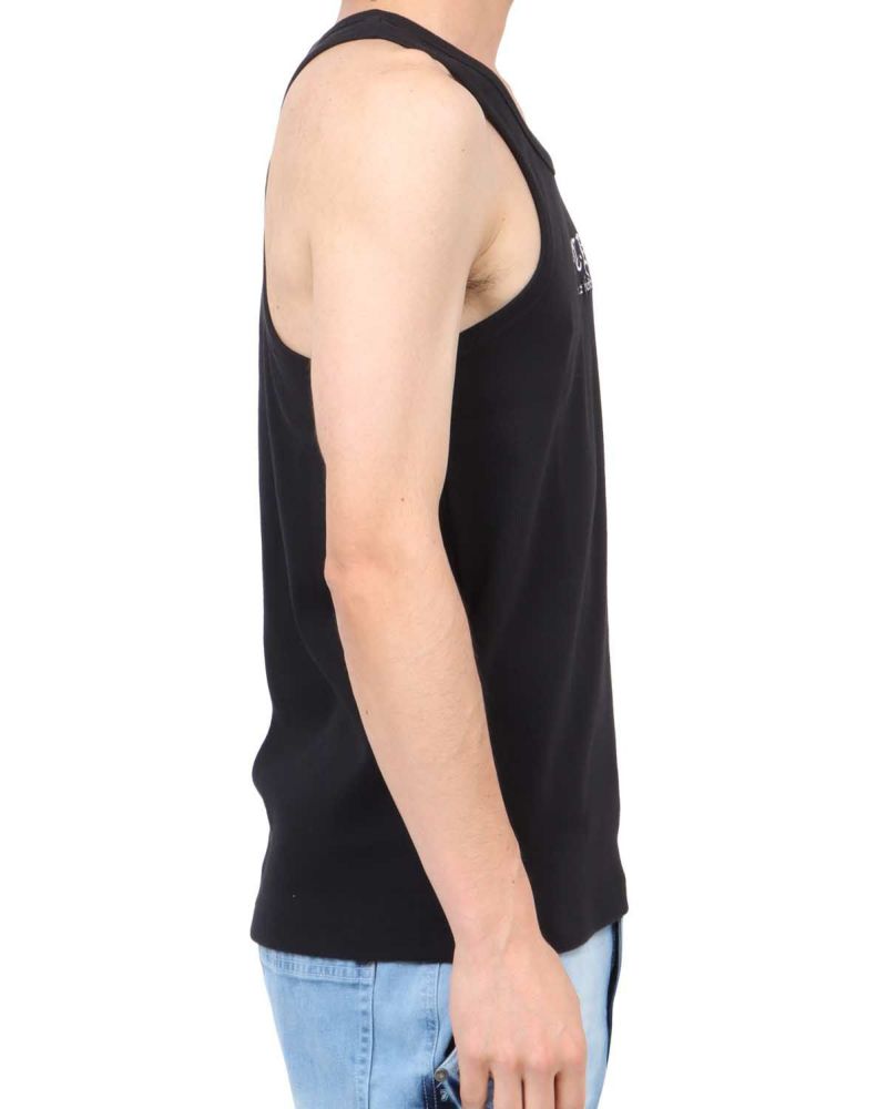 ブラック：180cm67kg(Lサイズ着用)