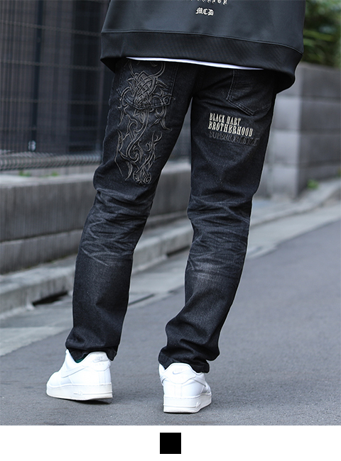 ブラック：173cm/72kg(Mサイズ着用)