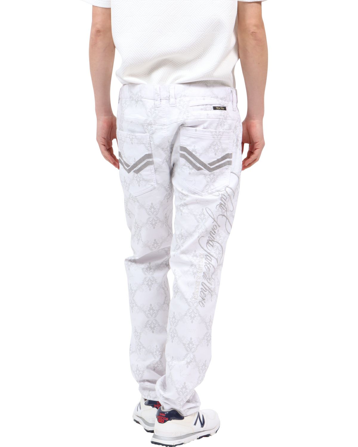 ホワイト：180cm67kg(Lサイズ着用)