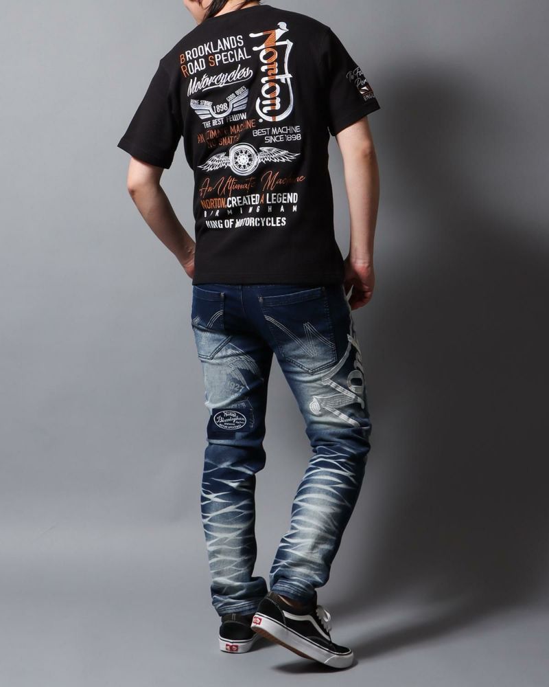 ブラック：178cm/75kg(Lサイズ着用)