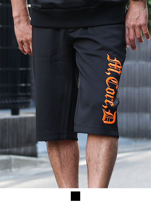 ブラック:173cm/72kg(Lサイズ着用)