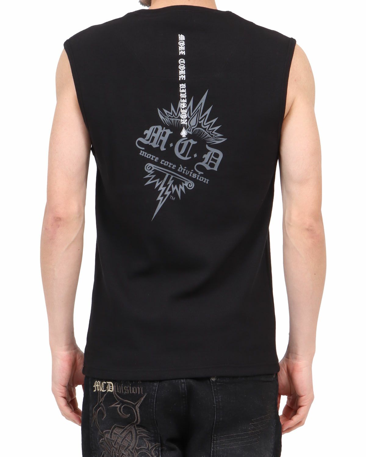 ブラック：180cm67kg(Lサイズ着用)