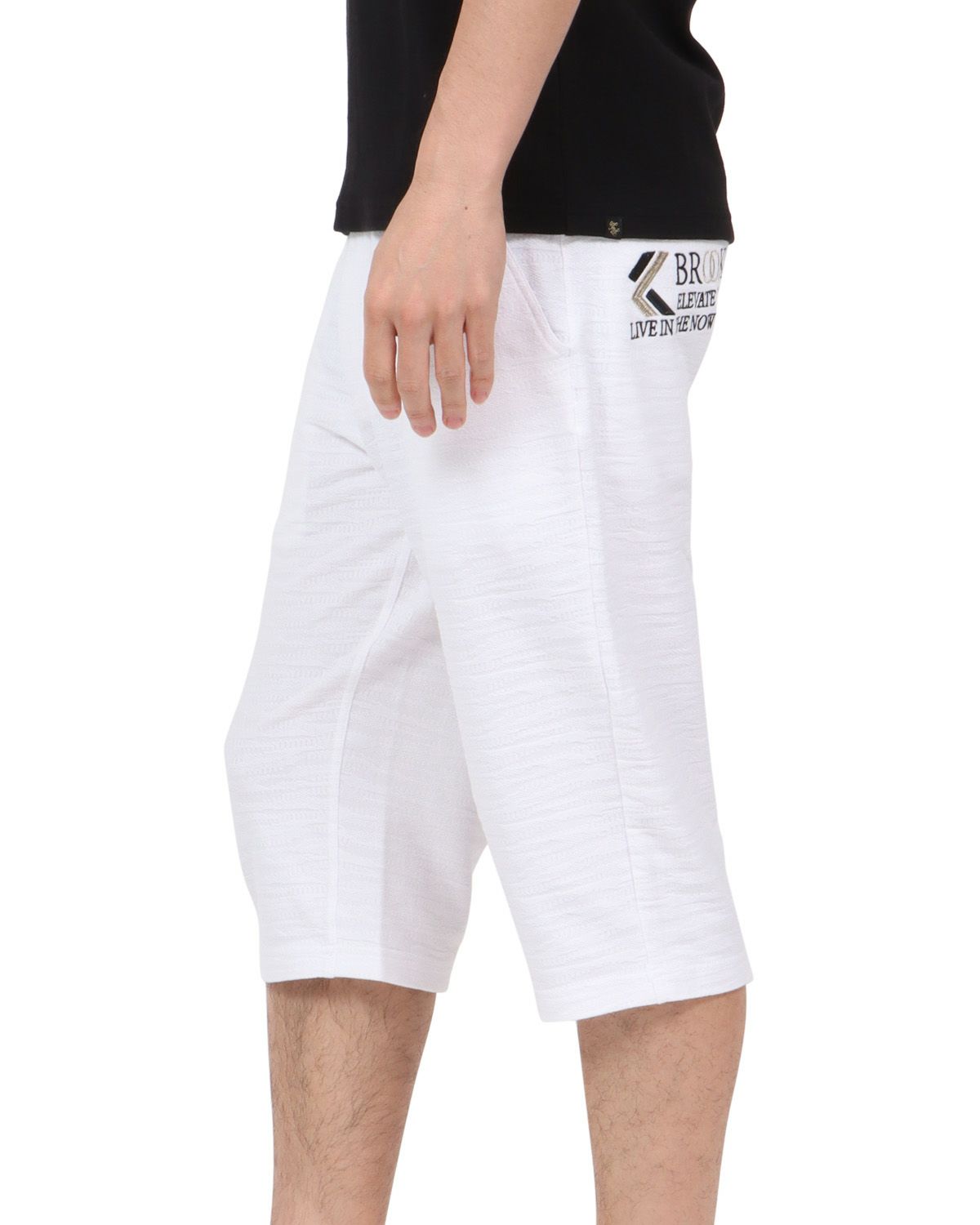 ホワイト：180cm67kg(Mサイズ着用)