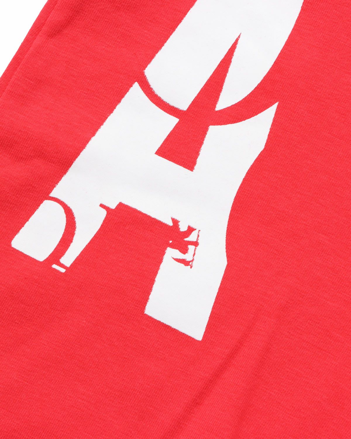 サーモンピンク