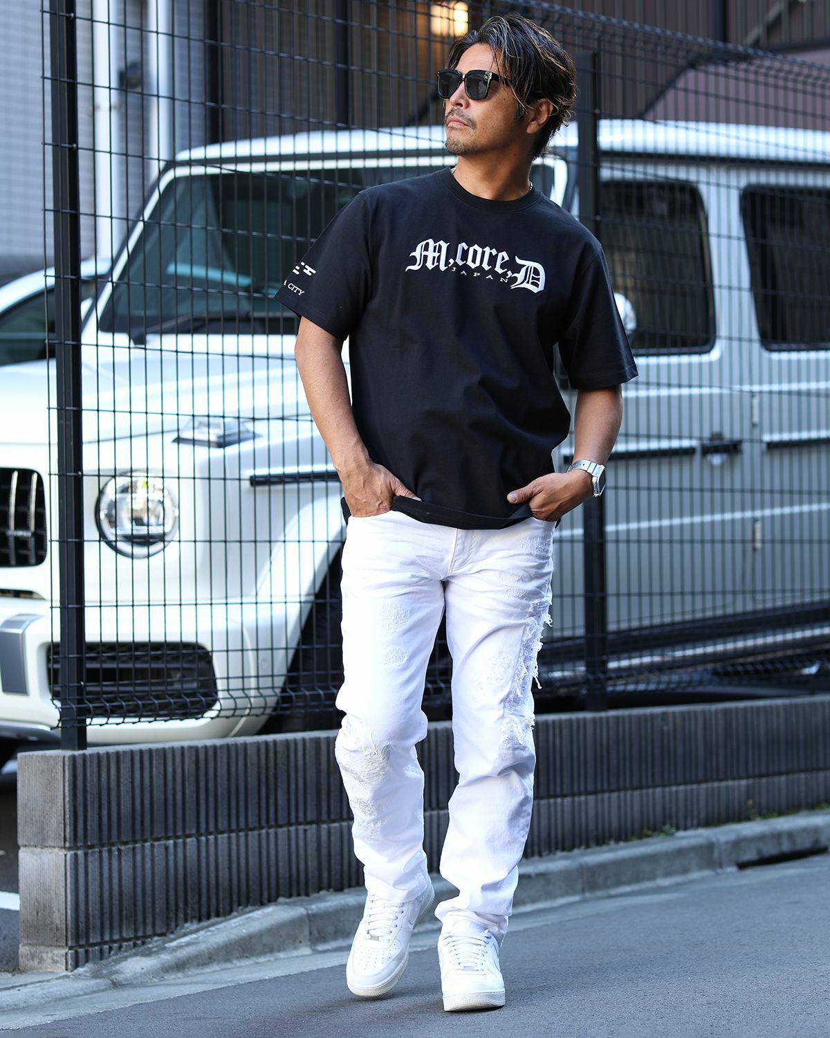 オフホワイト:172cm/72kg(Mサイズ着用)