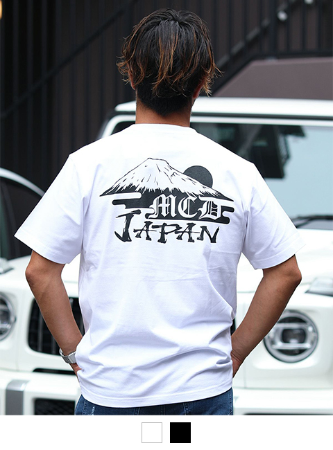 ホワイト:172cm/72kg(Lサイズ着用)