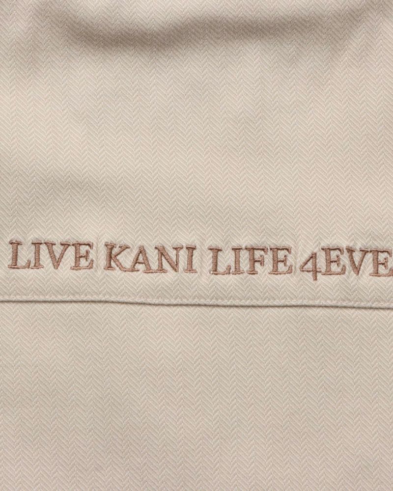 サンドベージュ