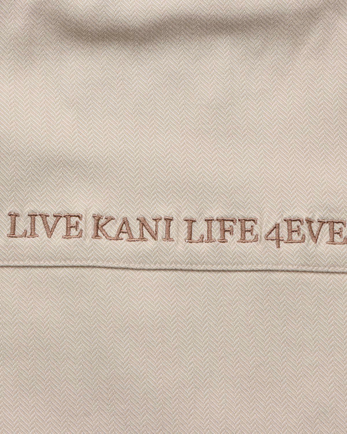 サンドベージュ