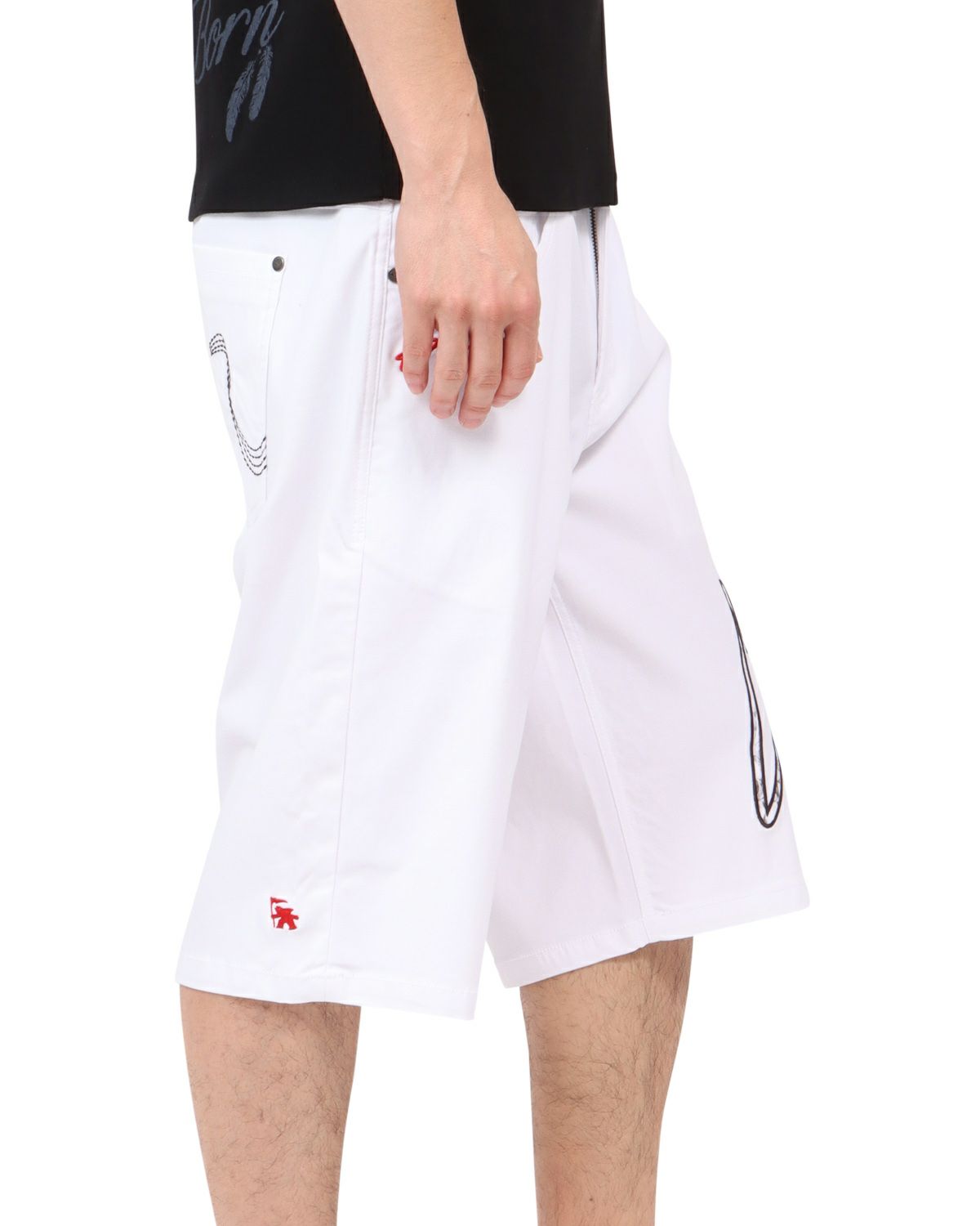 ホワイト：180cm67kg(Lサイズ着用)