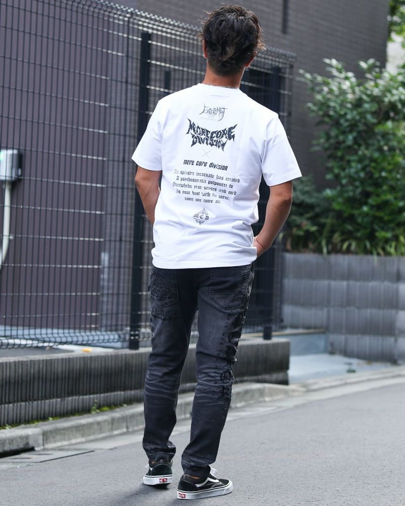 ホワイト:172cm/72kg(Lサイズ着用)