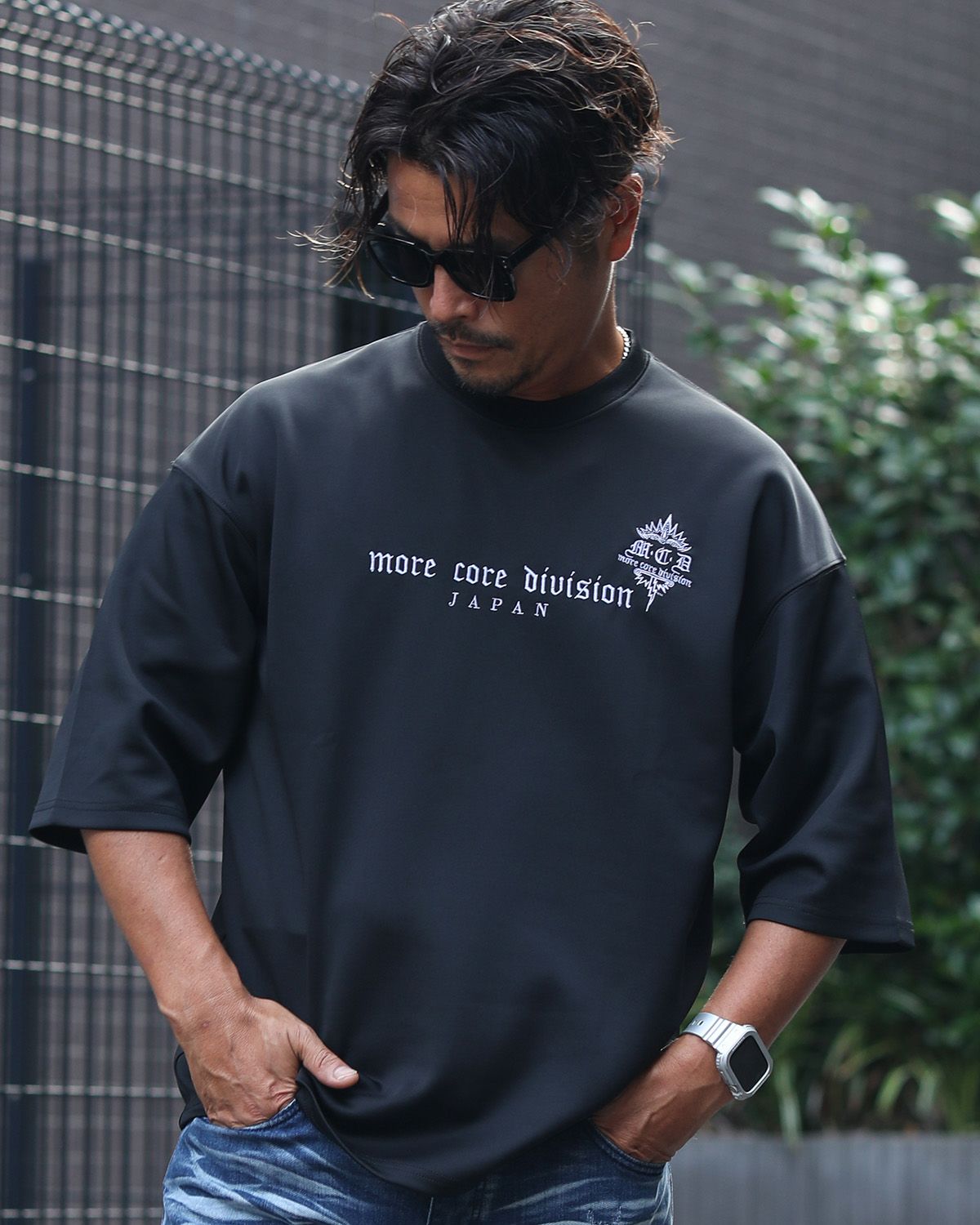 ブラック:172cm/72kg(Lサイズ着用)