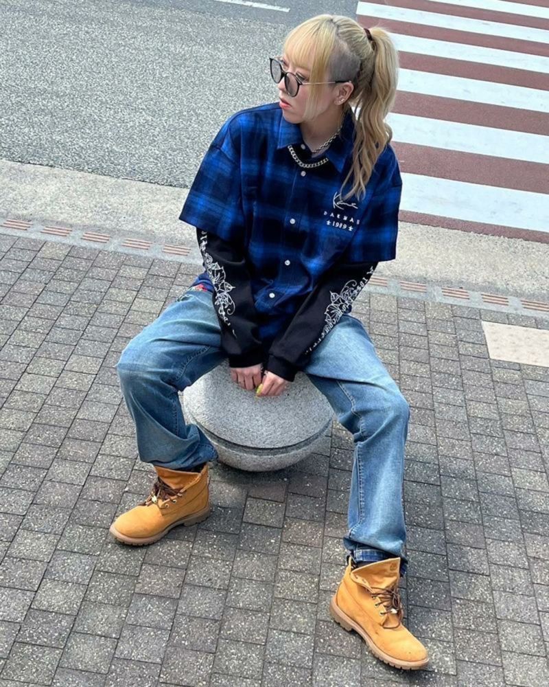 ブルー