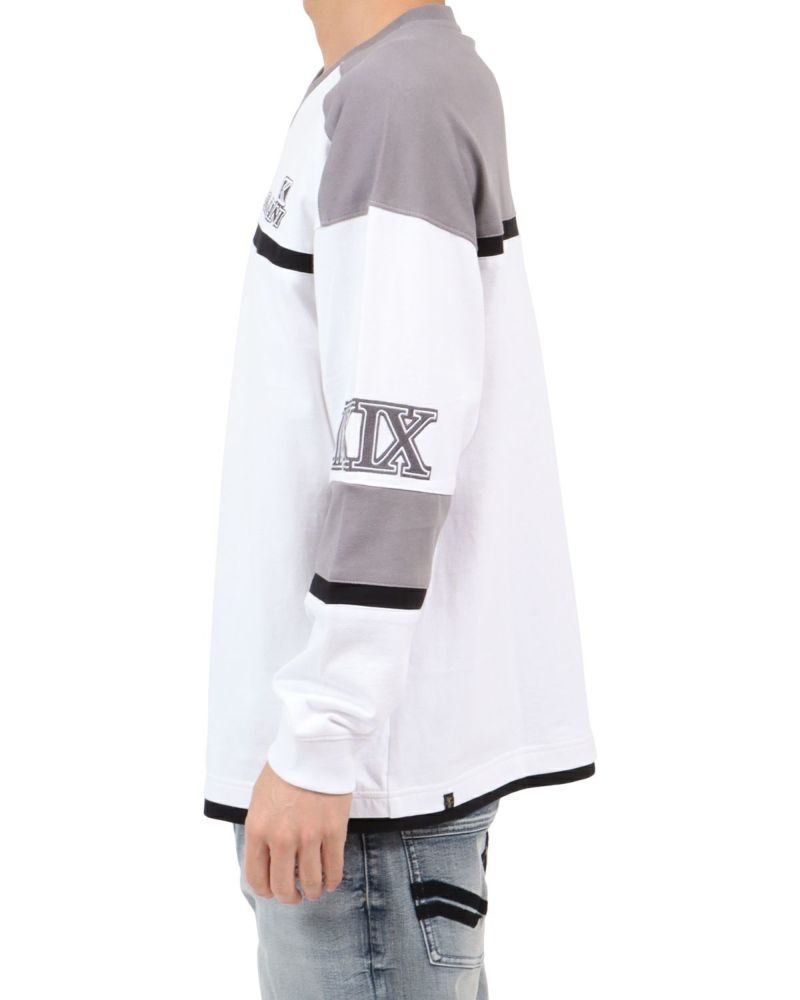 ホワイト：180cm67kg(Lサイズ着用)