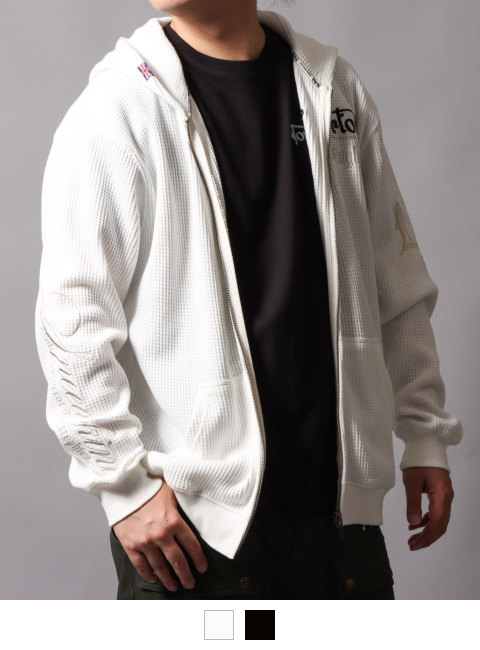 ホワイト：178cm/75kg(Lサイズ着用)