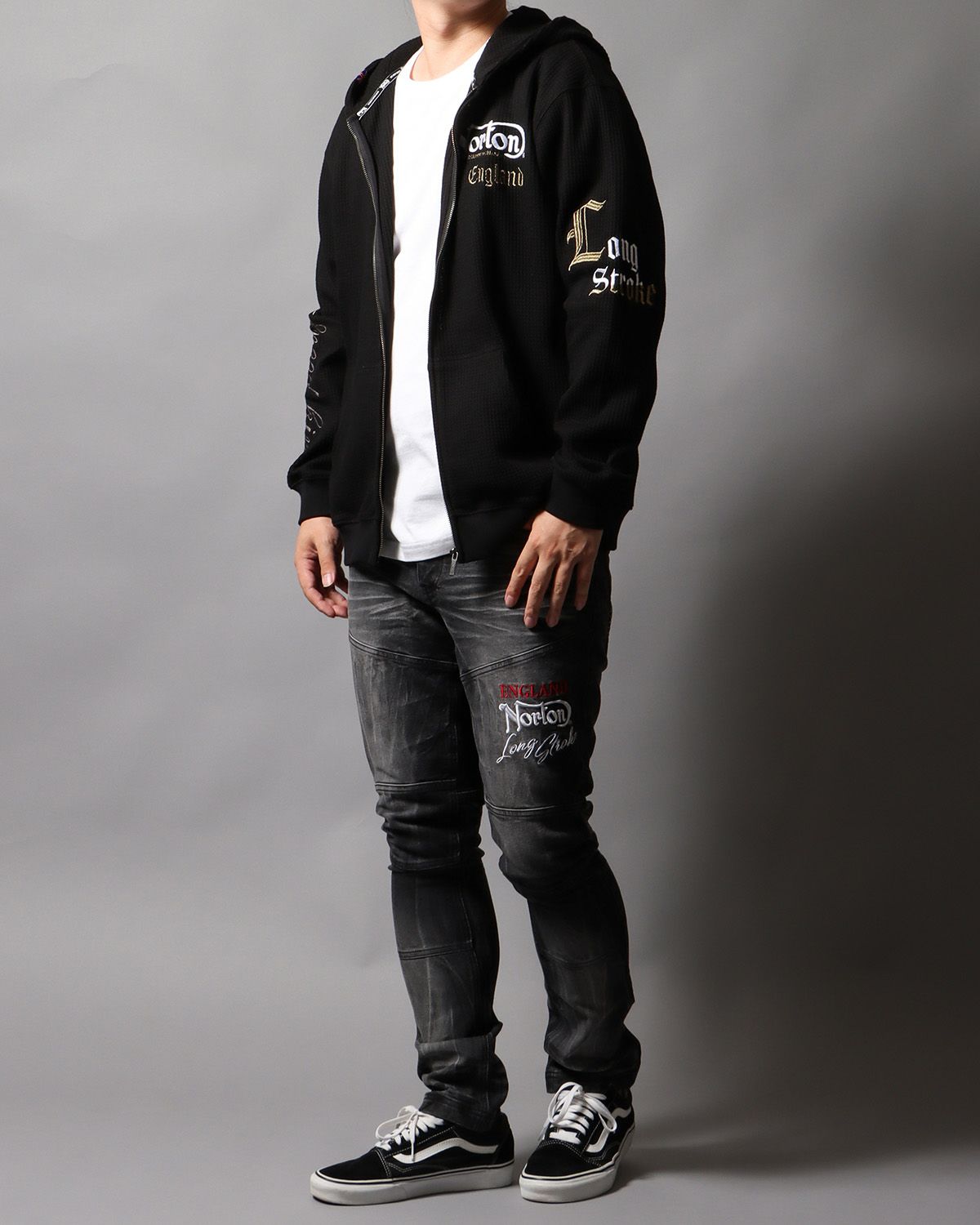 ブラック：178cm/75kg(Lサイズ着用)