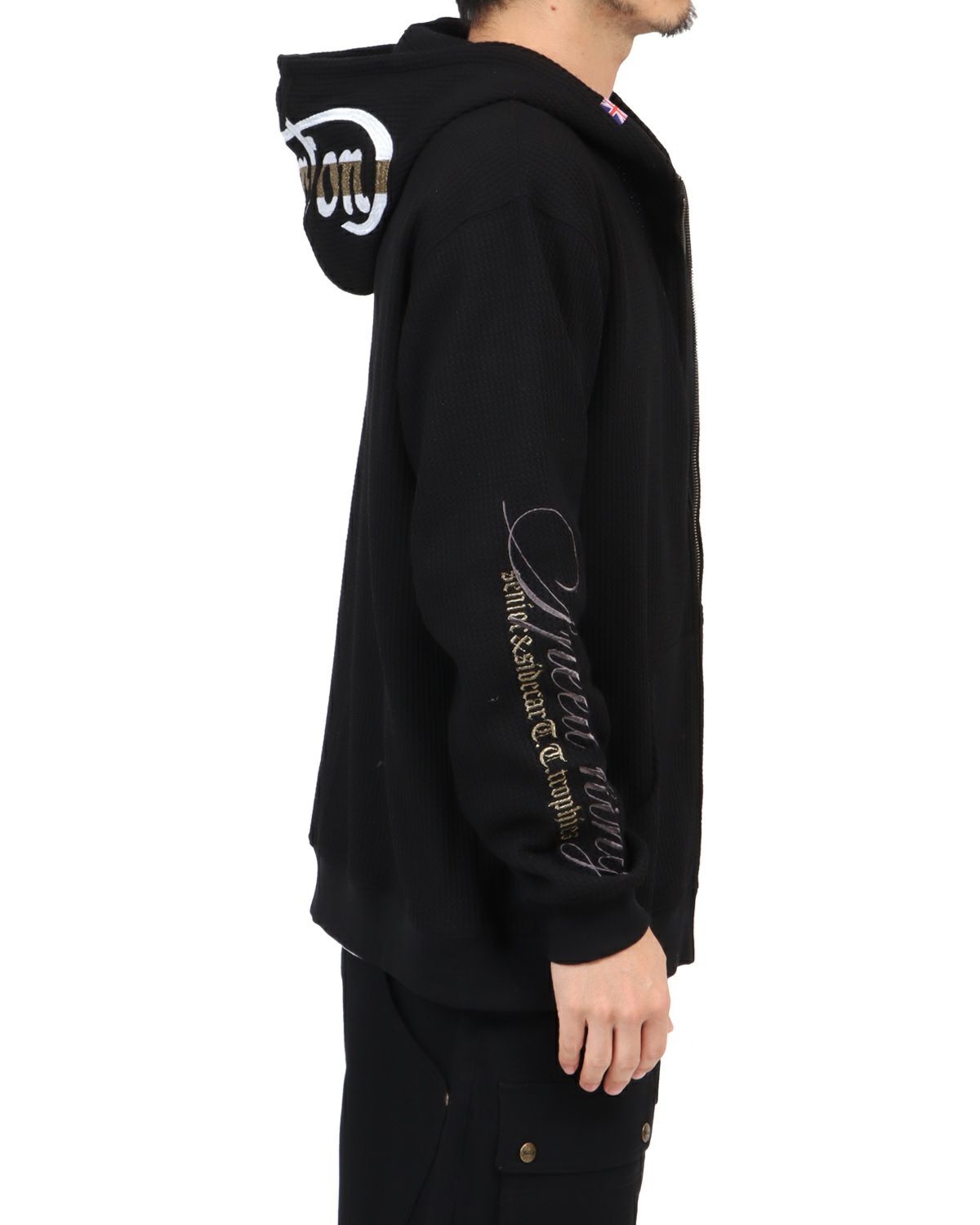 ブラック：180cm67kg(Lサイズ着用)