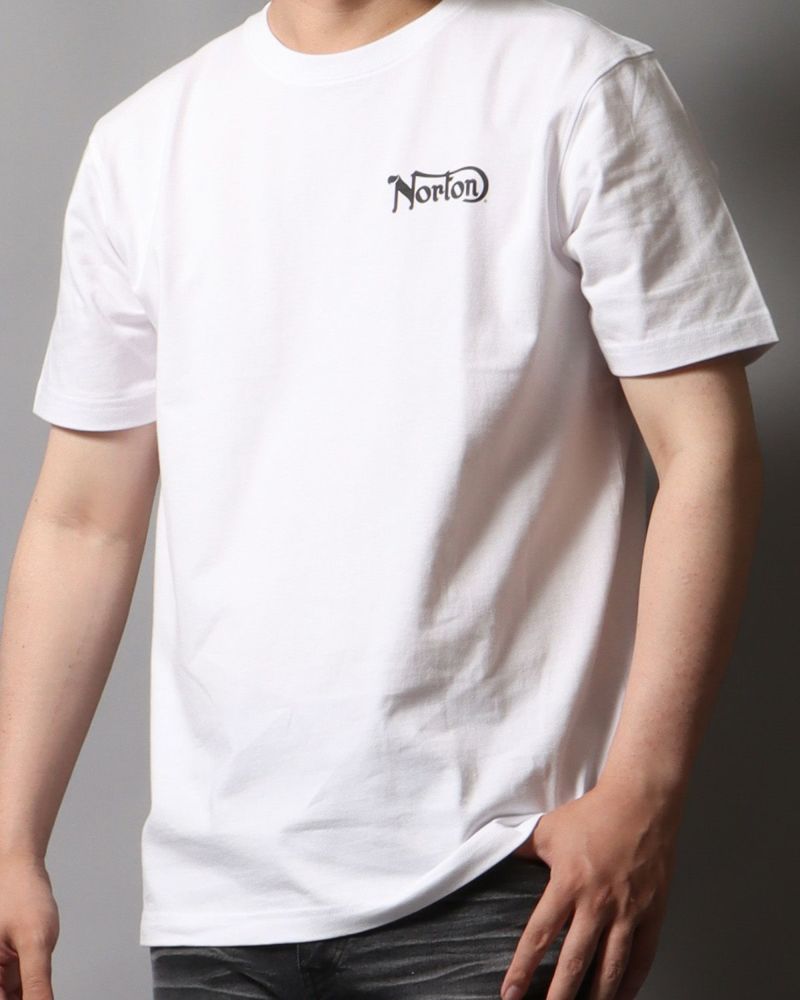 ホワイト：178cm/75kg(Lサイズ着用)