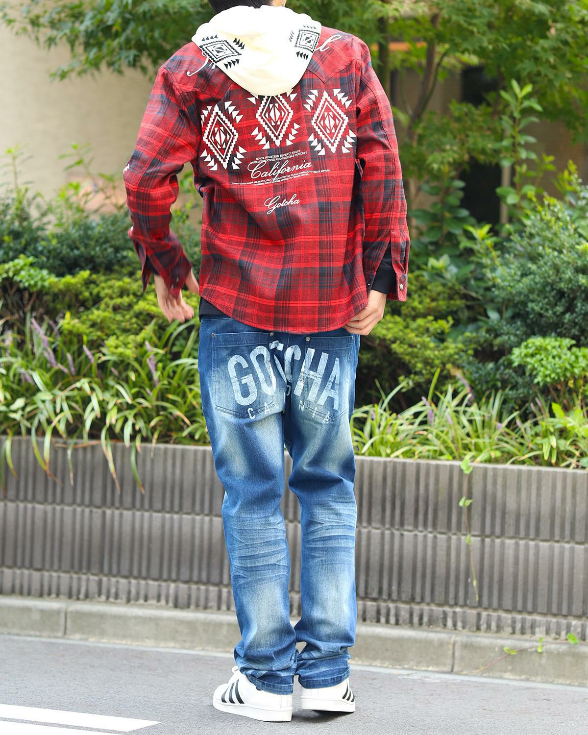 レッド：180cm67kg(Lサイズ着用)