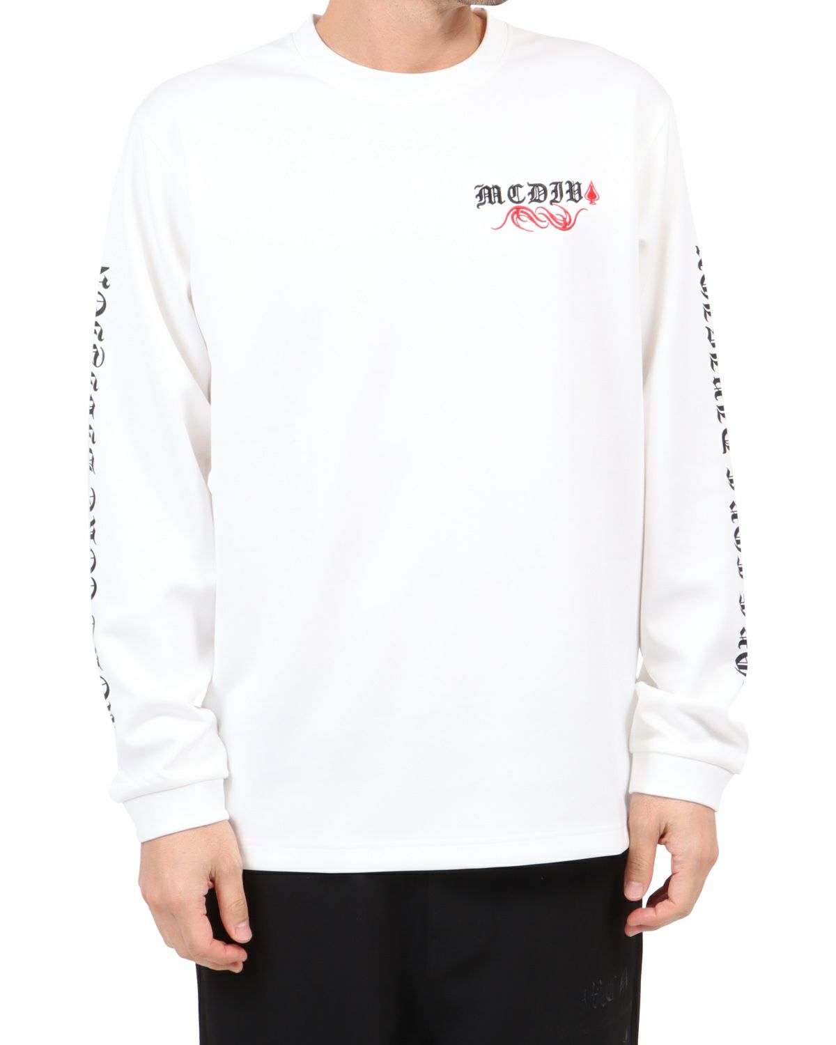 ホワイト：180cm67kg(Lサイズ着用)