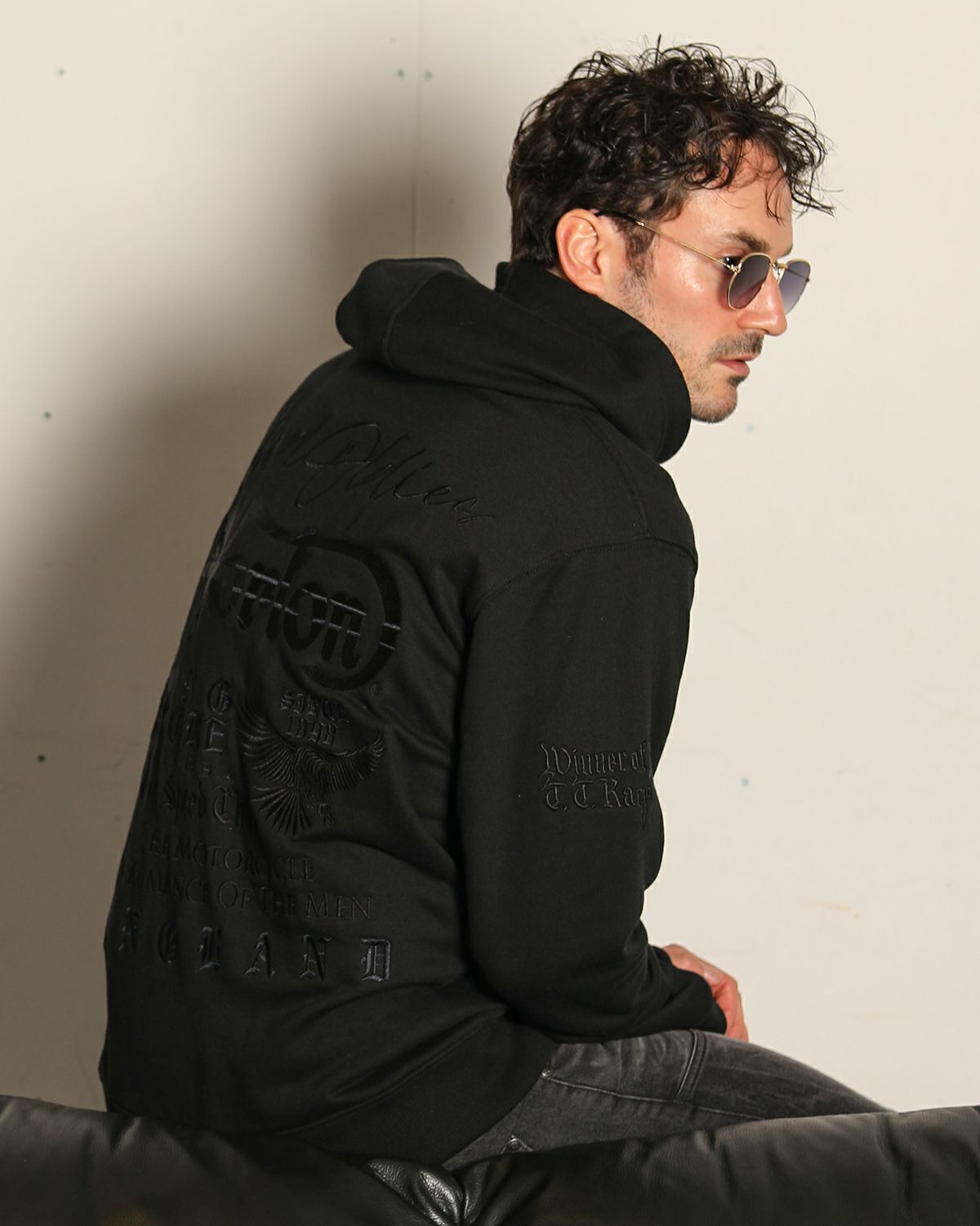 ブラック:186cm(Lサイズ着用)