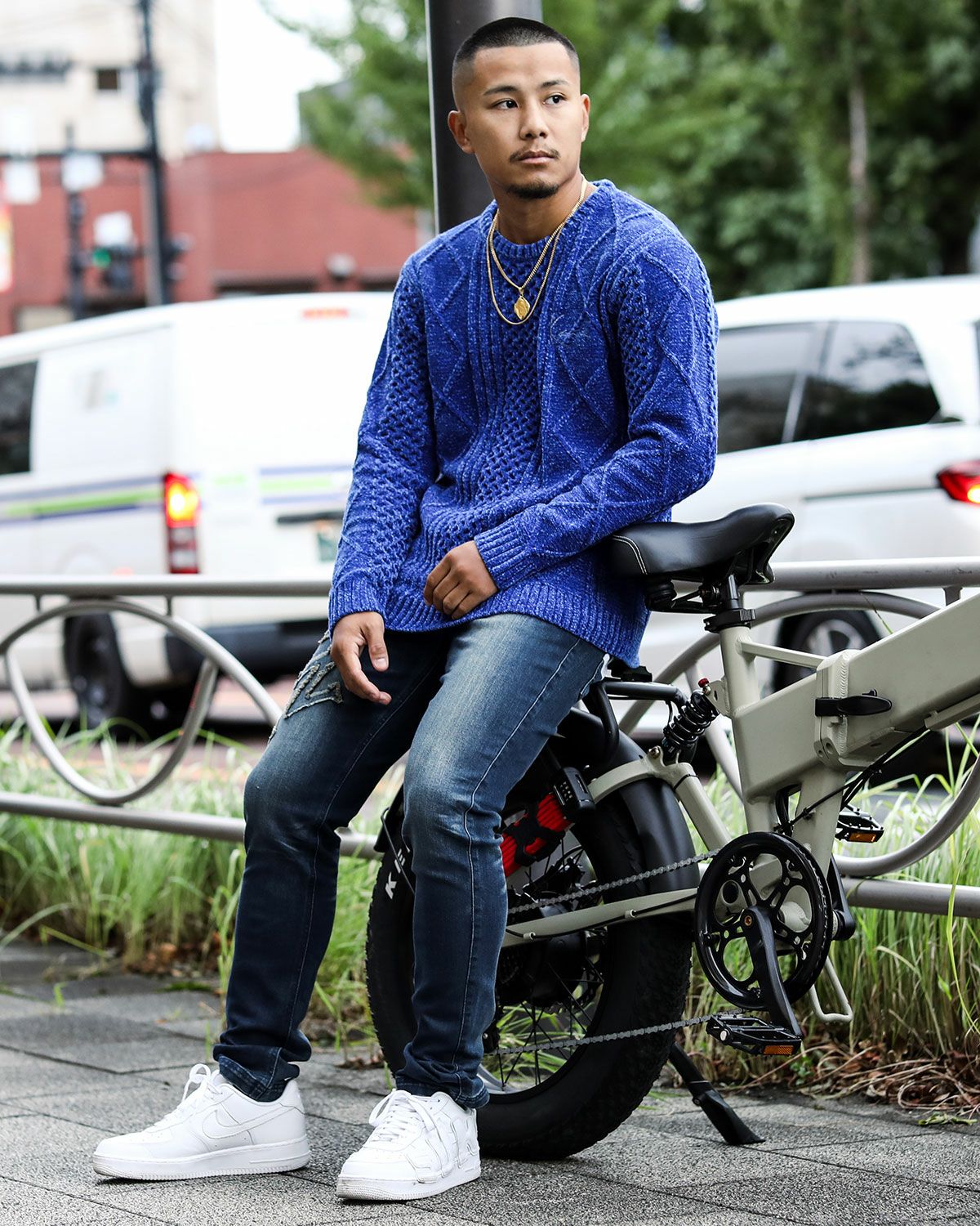 インディゴ：171cm(32incサイズ着用)