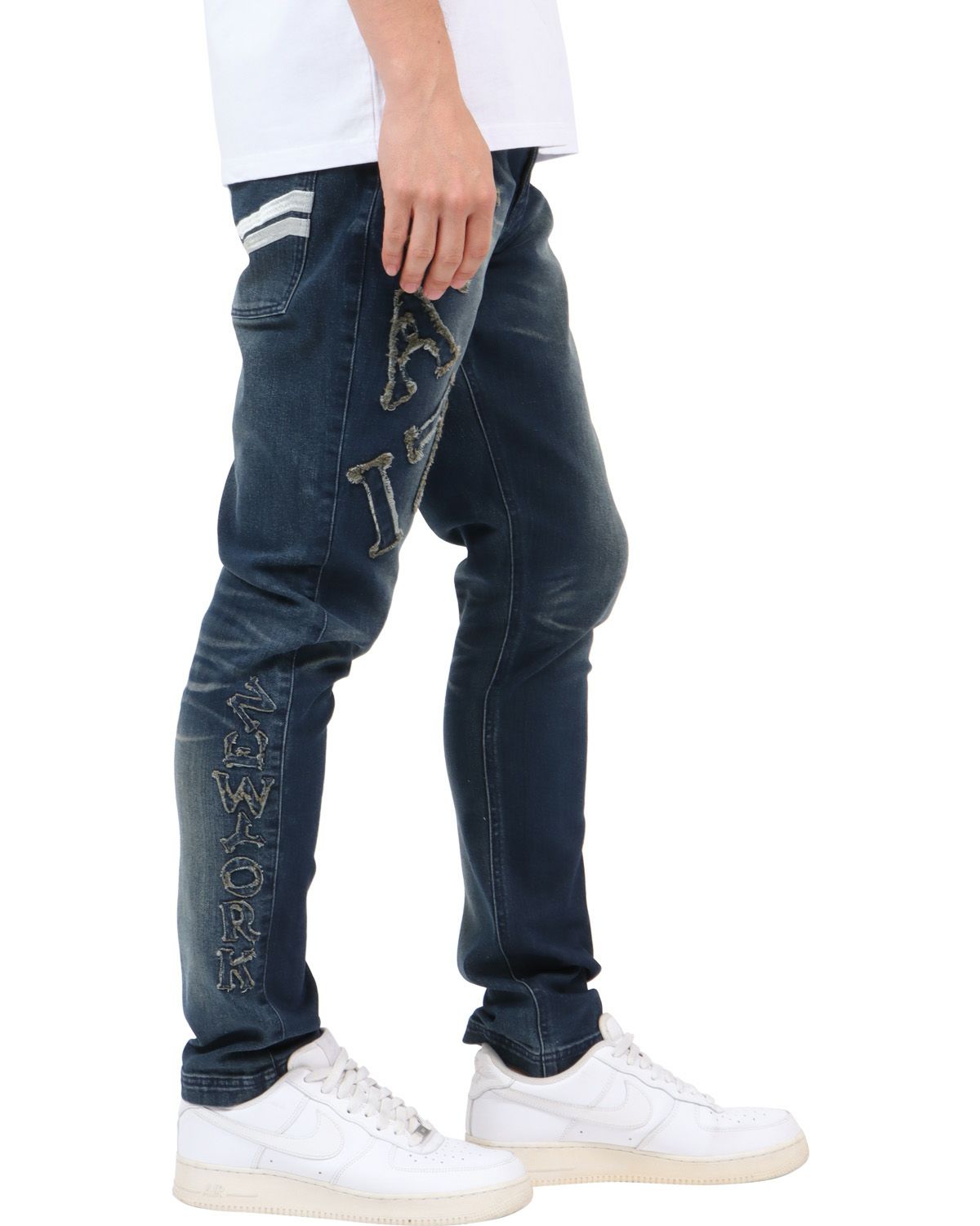 インディゴ：180cm67kg(32inc着用)