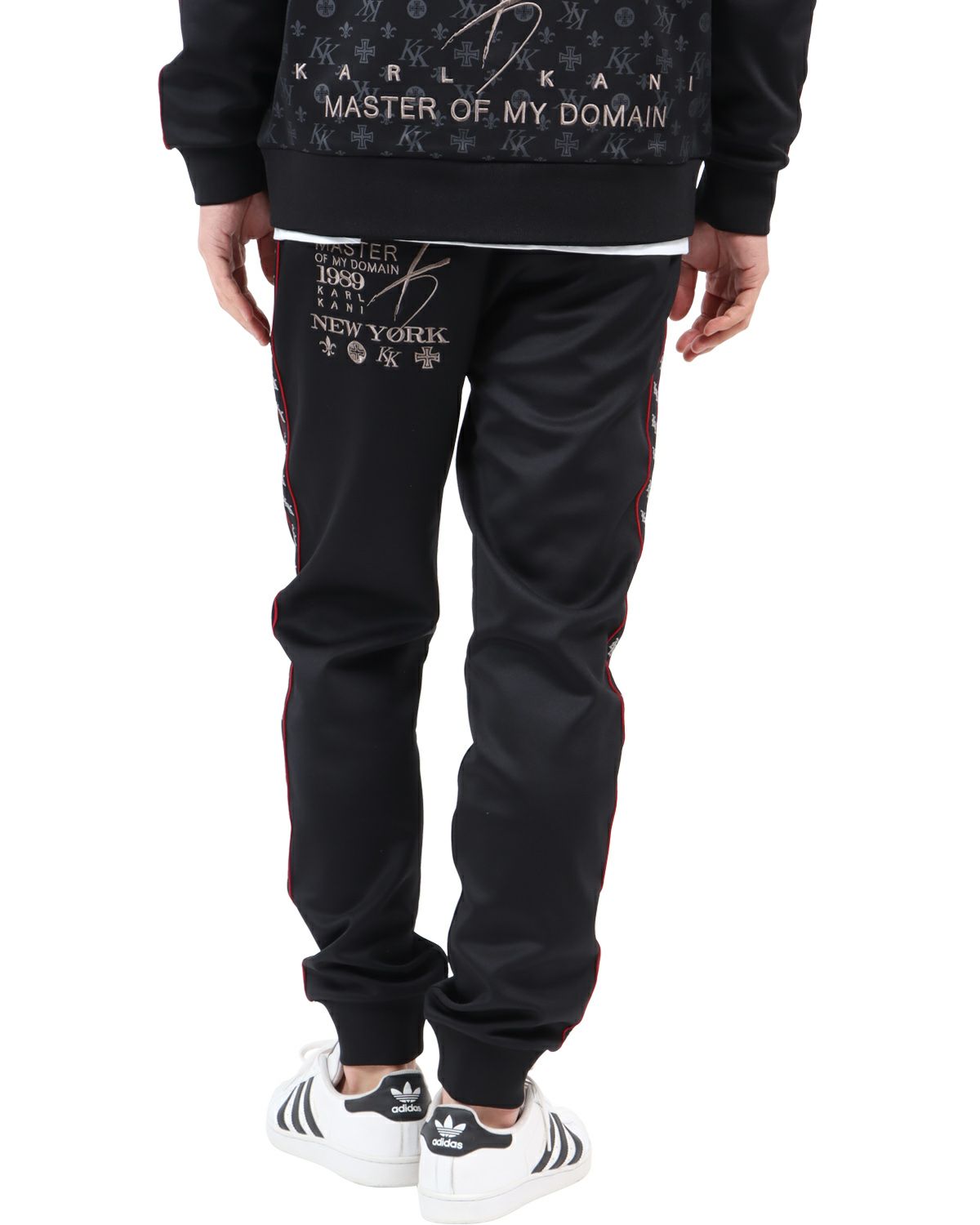 ブラック：180cm67kg(Lサイズ着用)