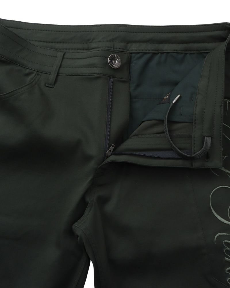 ダークグリーン