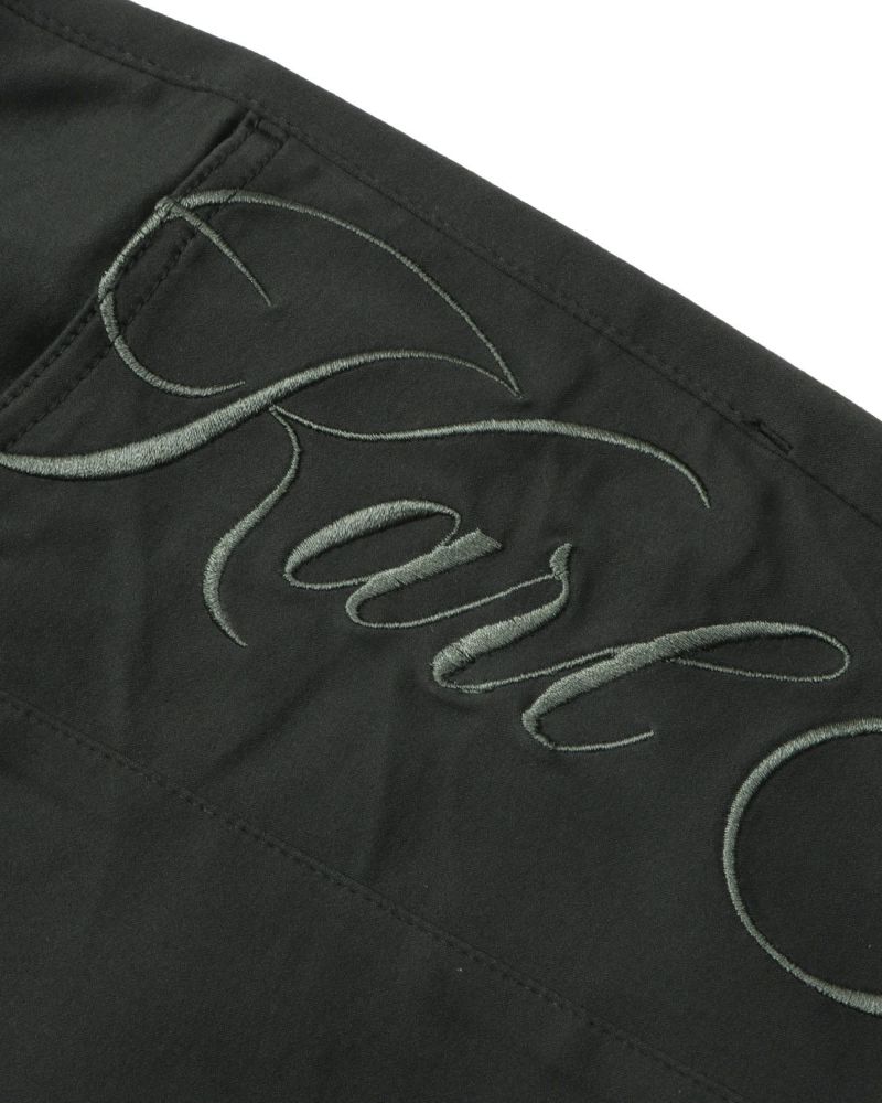 ダークグリーン