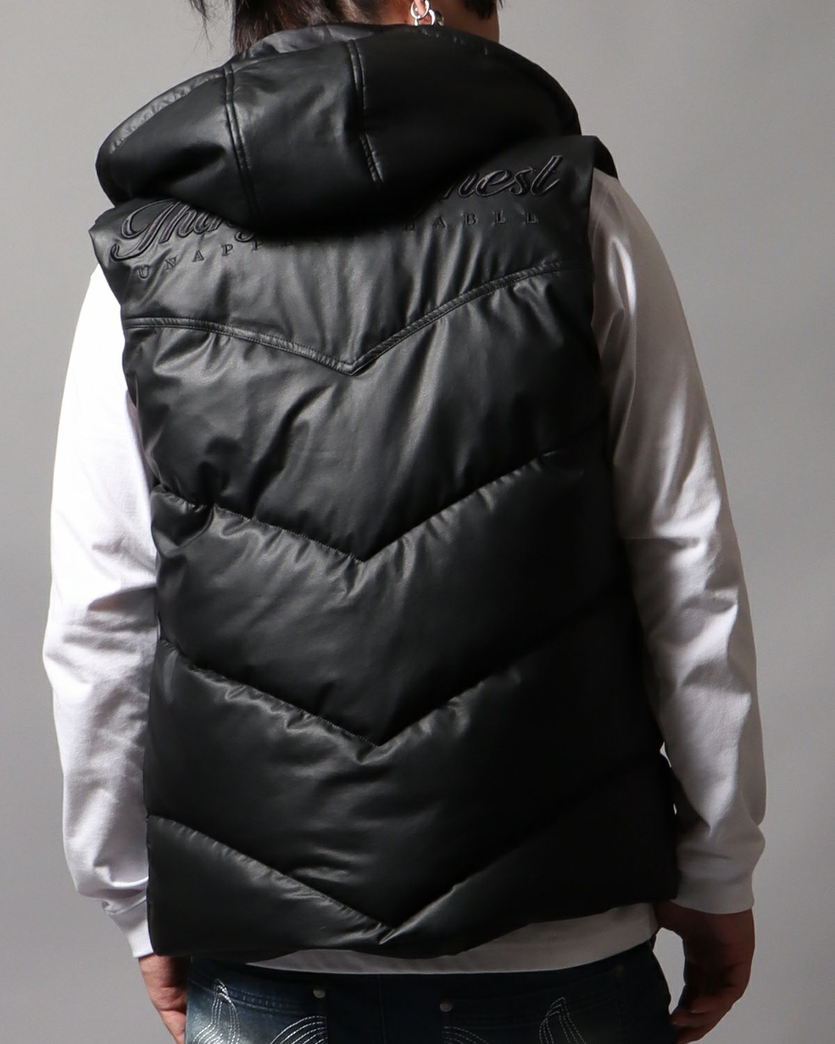 ブラック：178cm/75kg(Lサイズ着用)