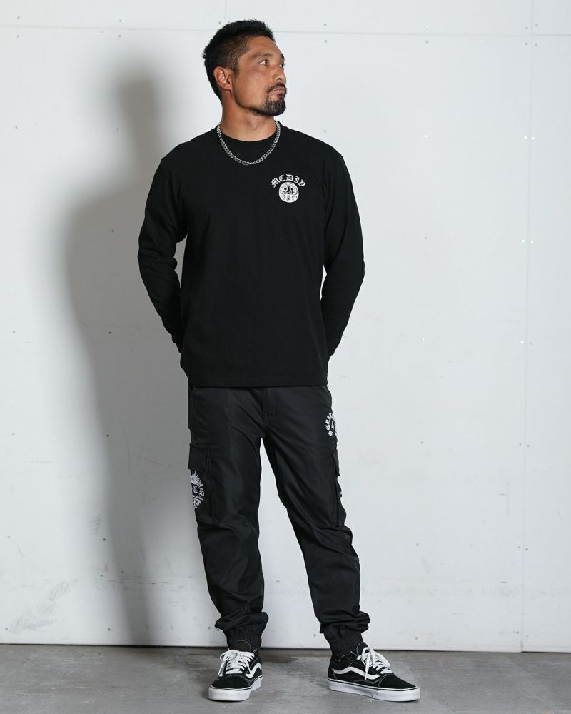 ブラック:172cm/72kg(Lサイズ着用)