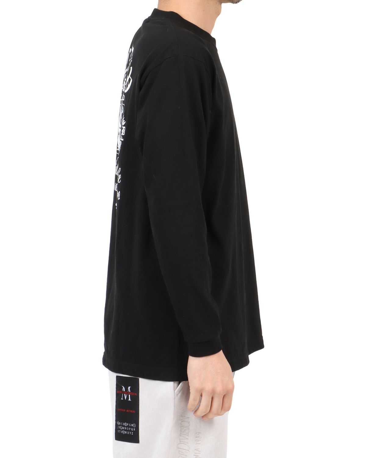 ブラック：180cm67kg(Lサイズ着用)