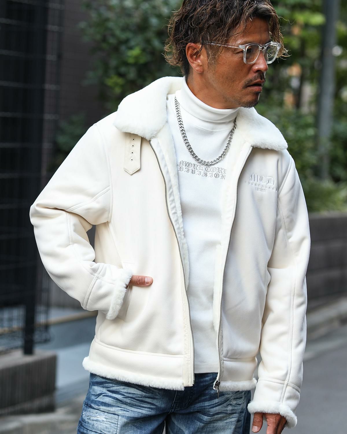 オフホワイトムートンジャケット - レザージャケット・ライダース 