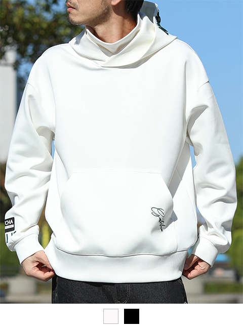 オフホワイト：180cm67kg(Lサイズ着用)