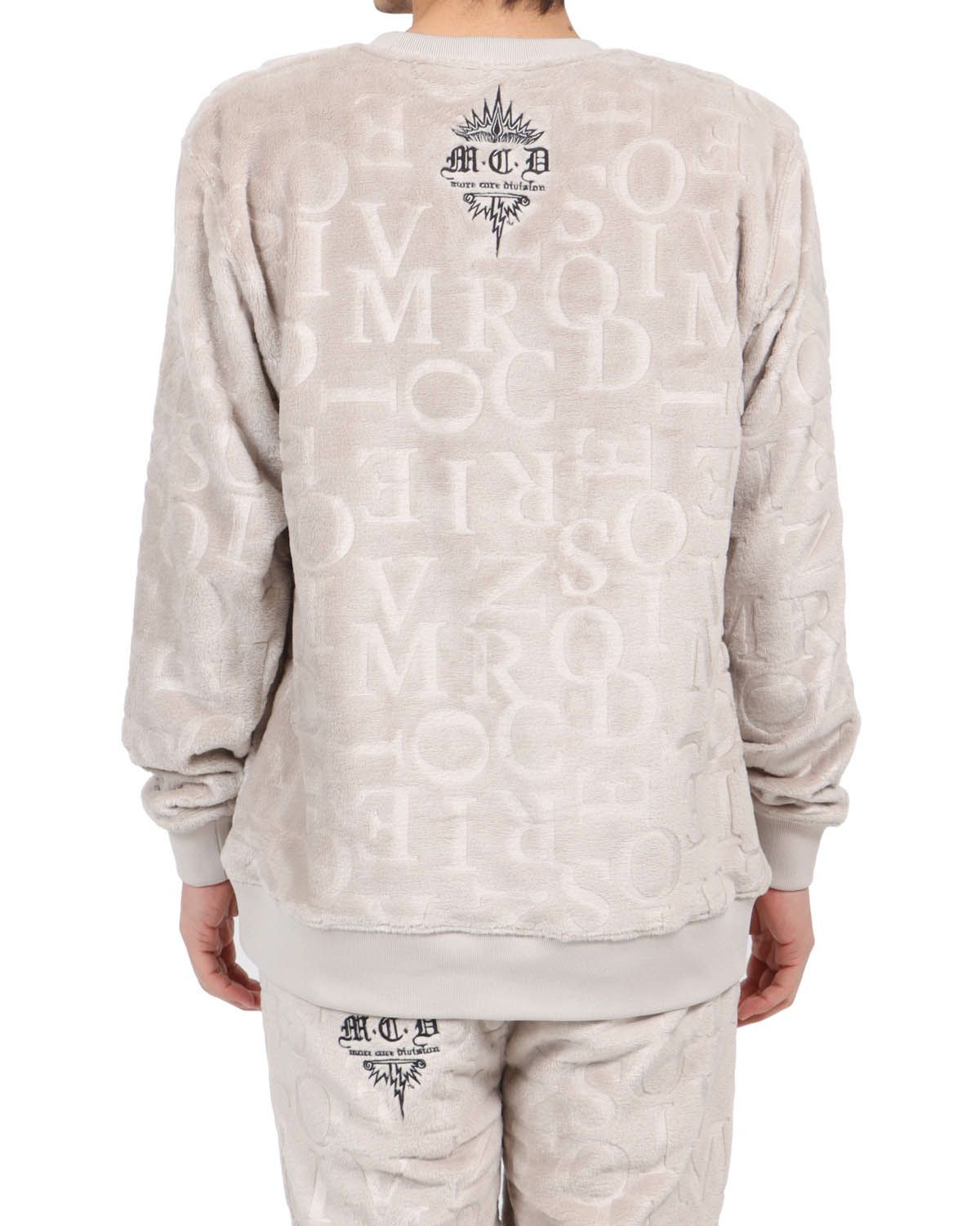 ベージュ：180cm67kg(Lサイズ着用)