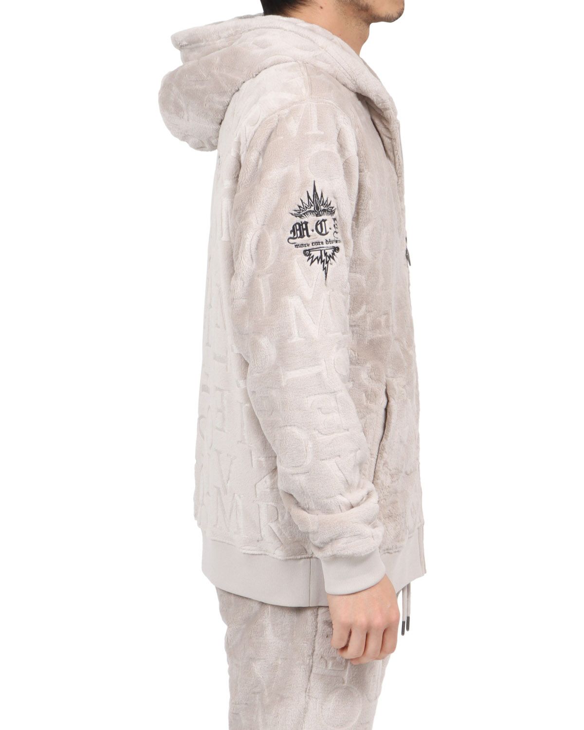 ベージュ：180cm67kg(Lサイズ着用)