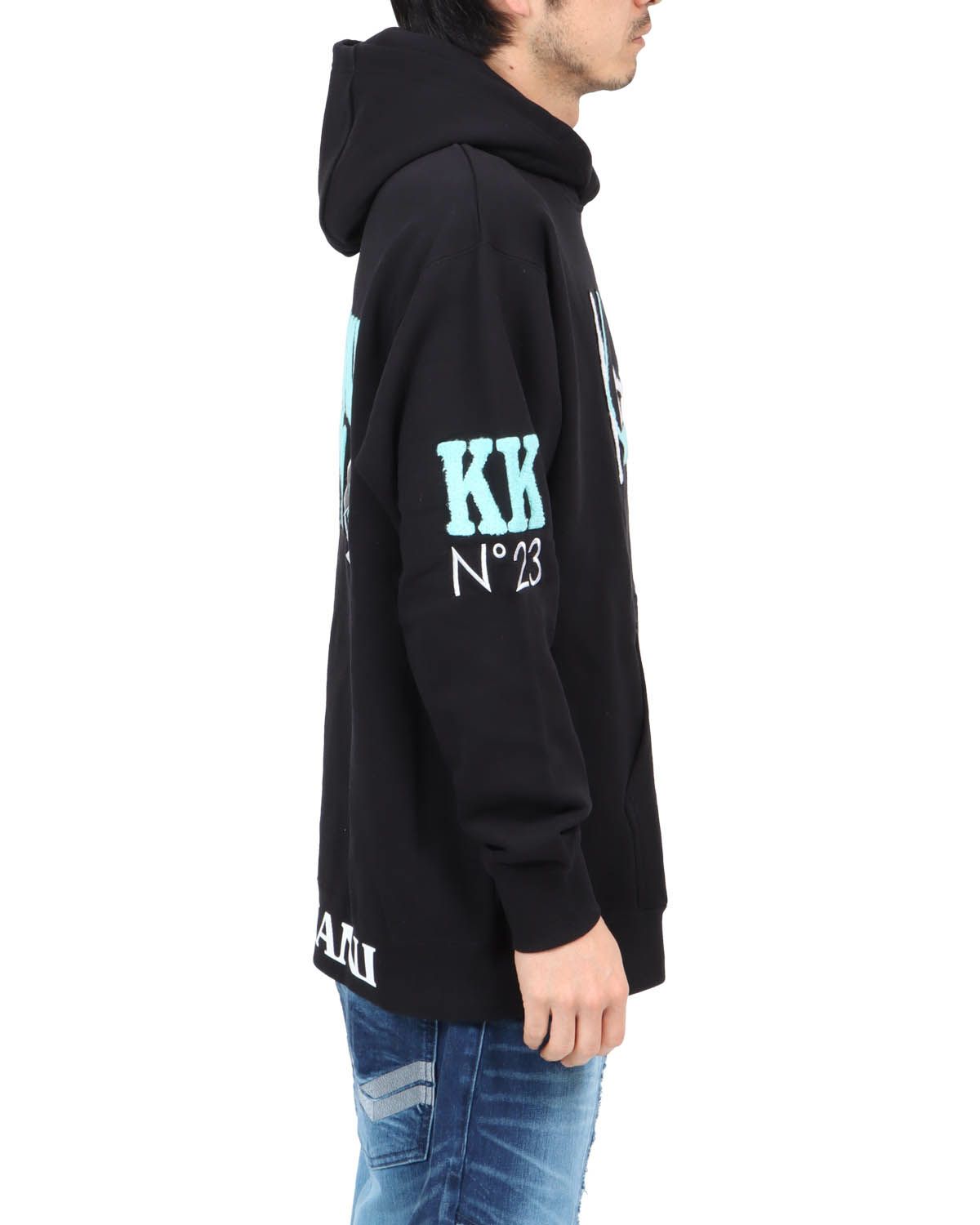 ブラック：180cm67kg(Lサイズ着用)