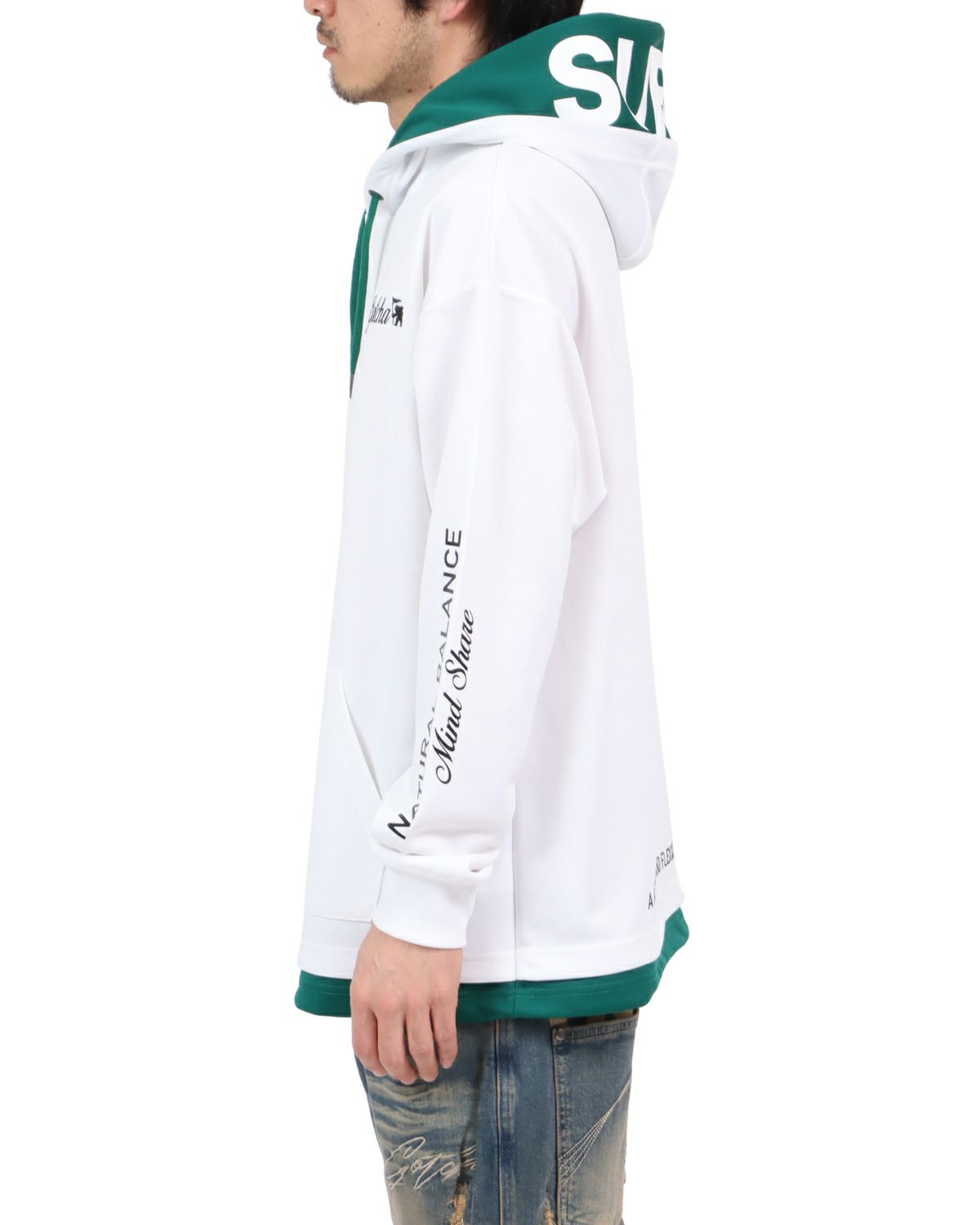 ホワイト：180cm67kg(Lサイズ着用)