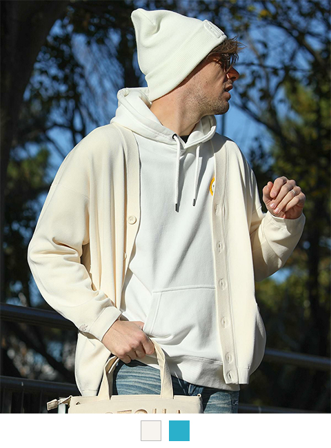 オフホワイト:183cm70kg(Lサイズ着用)