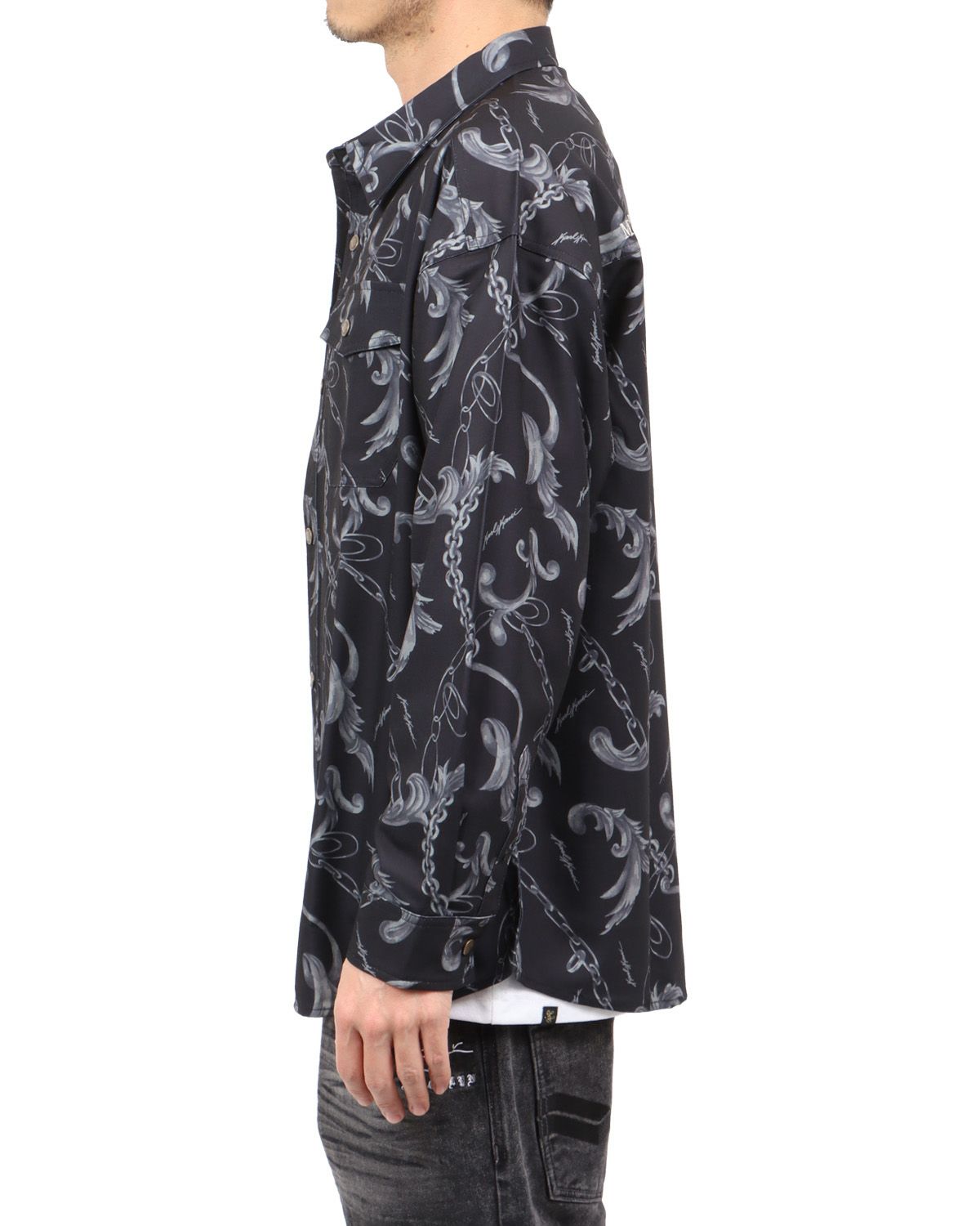 ブラック：180cm67kg(Lサイズ着用)