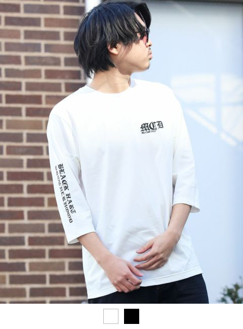 ホワイト:173cm/63kg(Lサイズ着用)