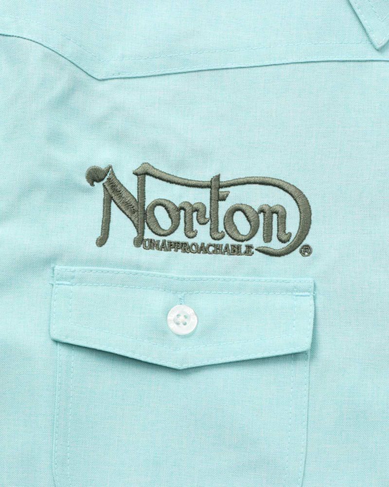 ミントグリーン