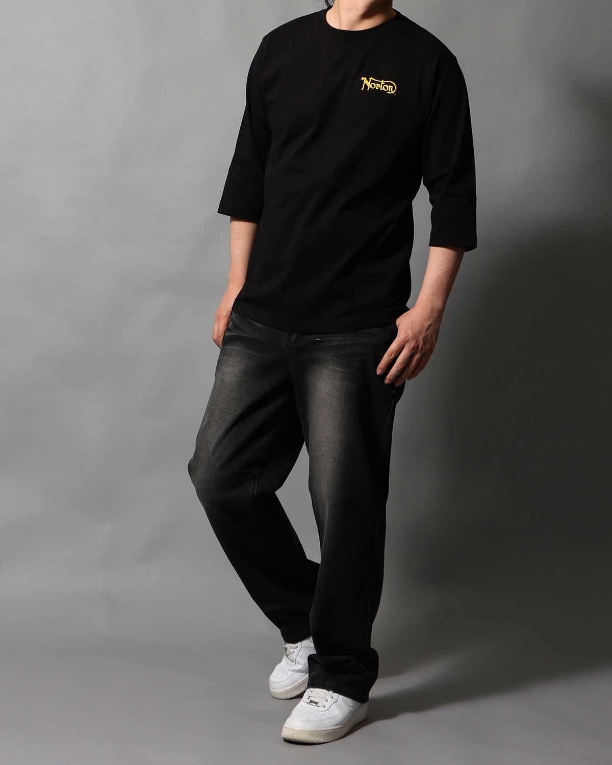 ブラック：178cm/75kg(Lサイズ着用)