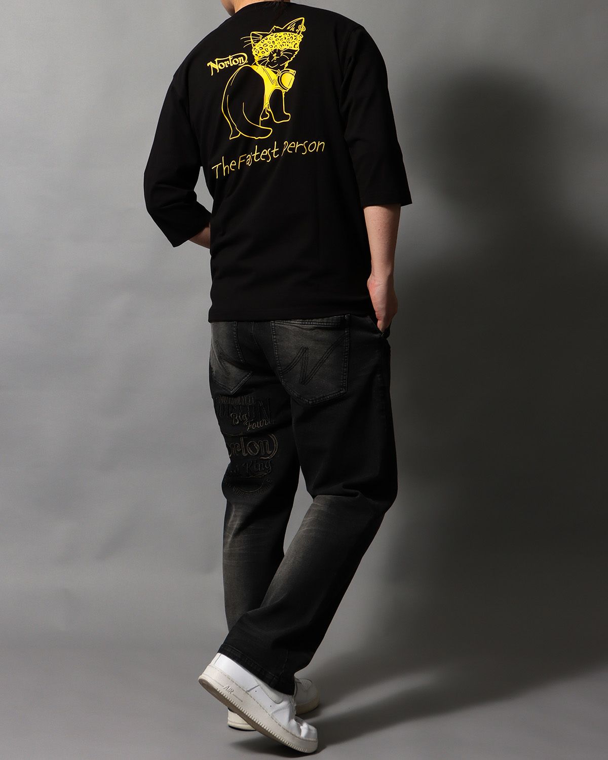 ブラック：178cm/75kg(Lサイズ着用)