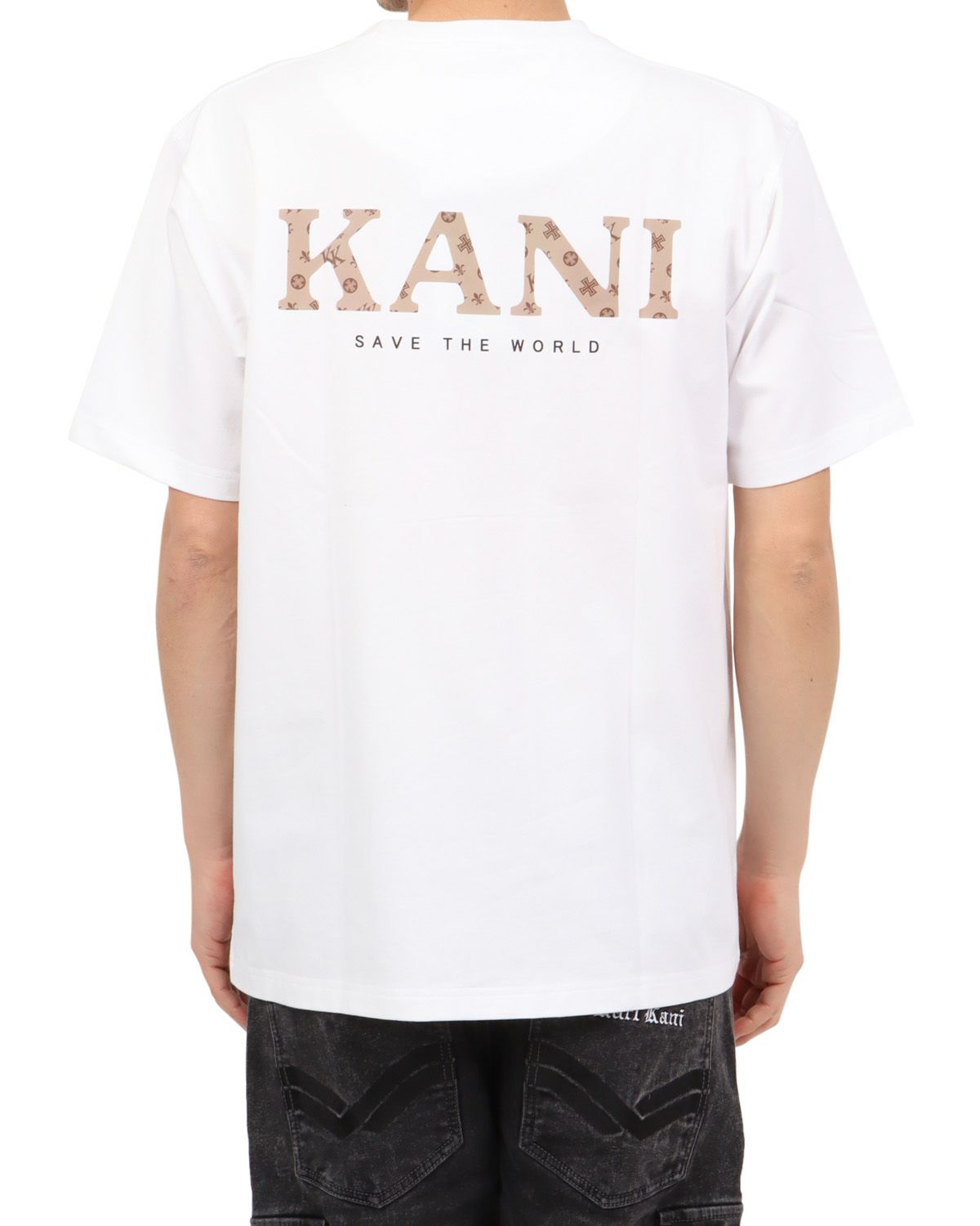 ホワイト：180cm67kg(Lサイズ着用)