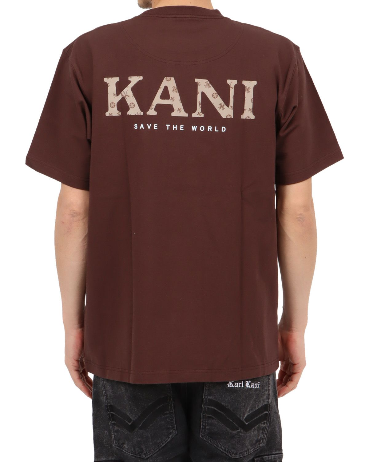 チョコレート：180cm67kg(Lサイズ着用)