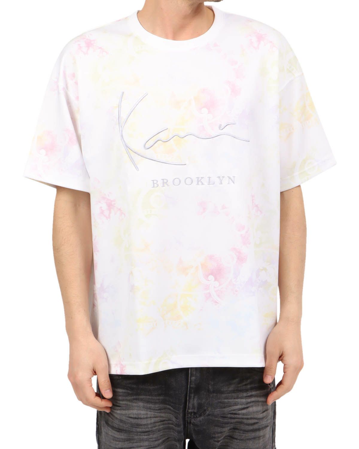 ホワイト：180cm67kg(Lサイズ着用)