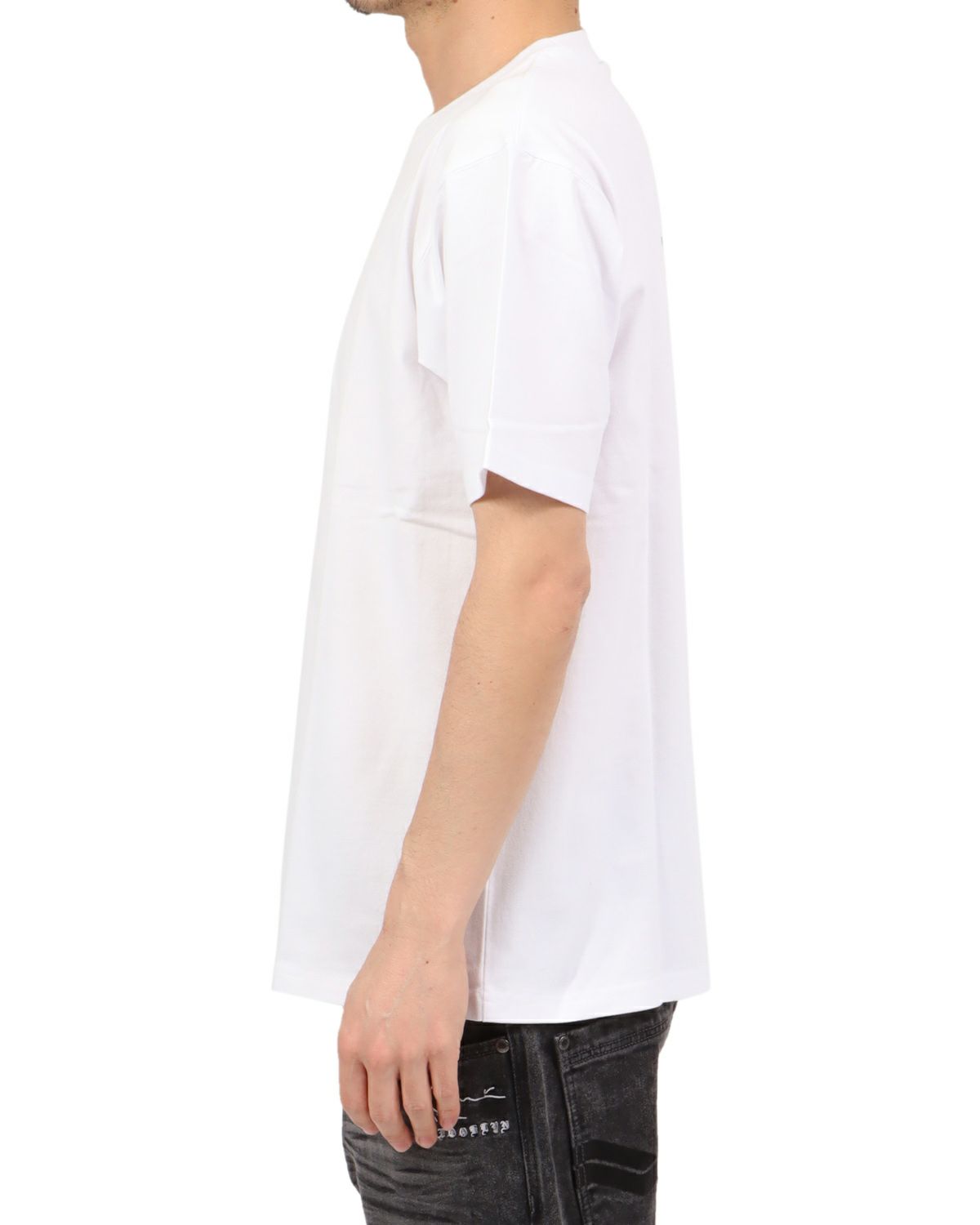 ホワイト：180cm67kg(Lサイズ着用)