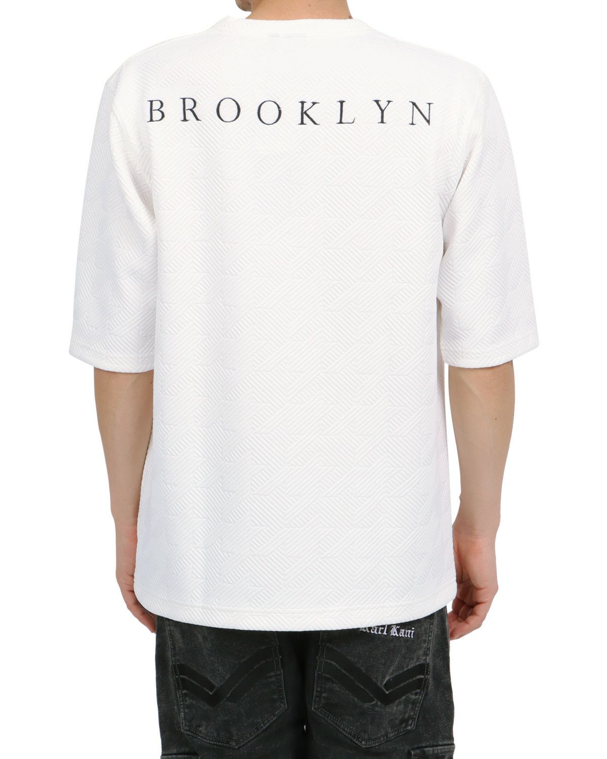 ホワイト：180cm67kg(Lサイズ着用)