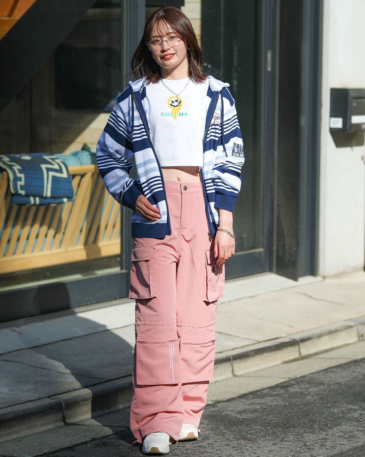 ピンクグレー:161cm(Mサイズ着用)